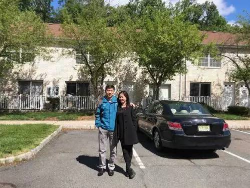 "随文还晒出了一张与马东敏的合照.时隔3个月李彦宏再度现身百度贴吧