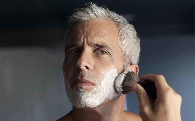 从此就开始了收拾打理胡子的成年人生活17岁开始长胡须凤凰网梧桐汇为