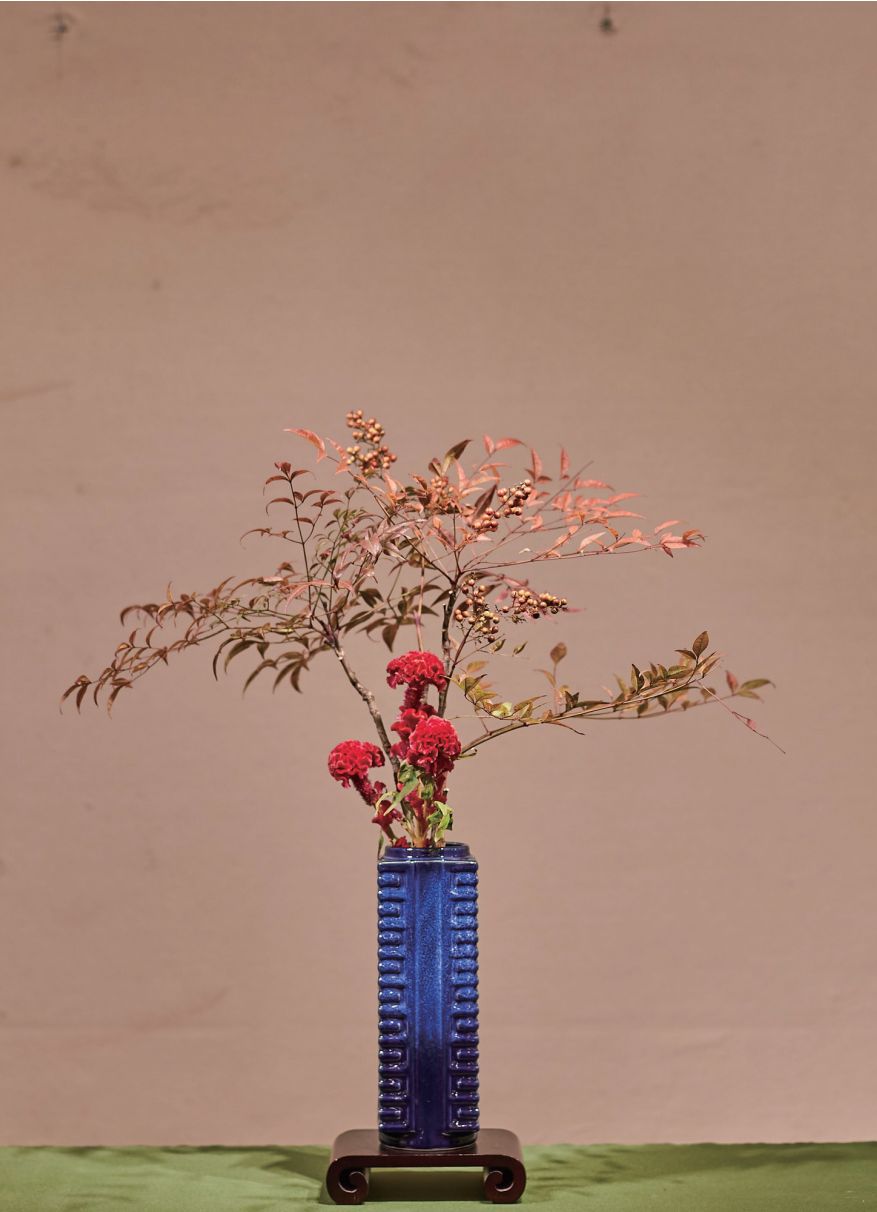 琮式瓶插花,南天竹,鸡冠花"花信风"指的是按期而至之风,萧绎列出二十