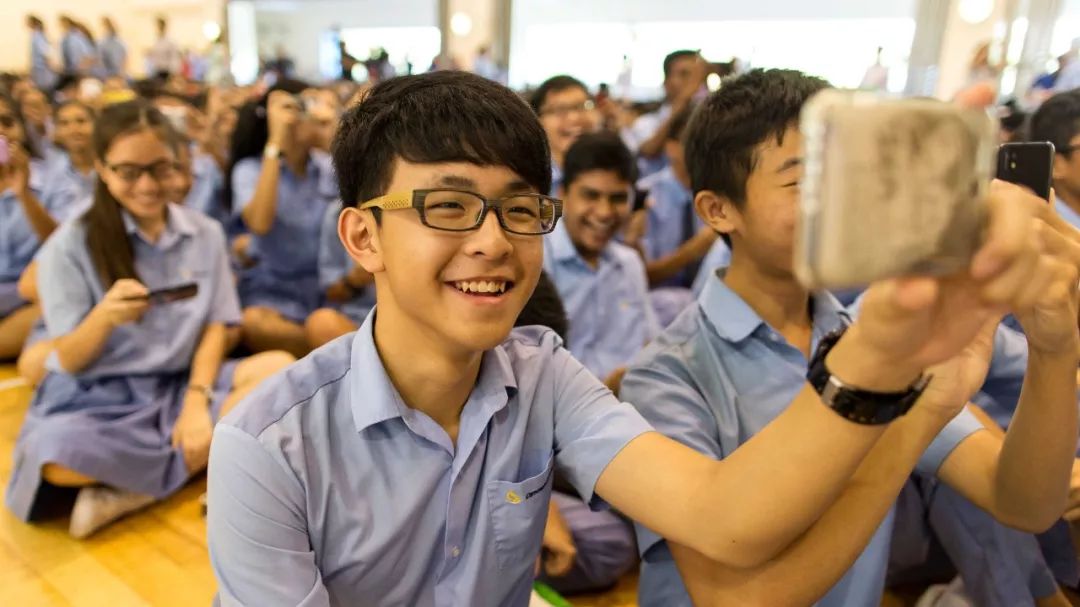 視頻小學教育徹底改革新加坡未雨綢繆機器人時代