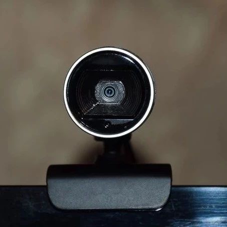 在技术改进之前,不会在其警用穿戴式摄像头中使用面部识别技术