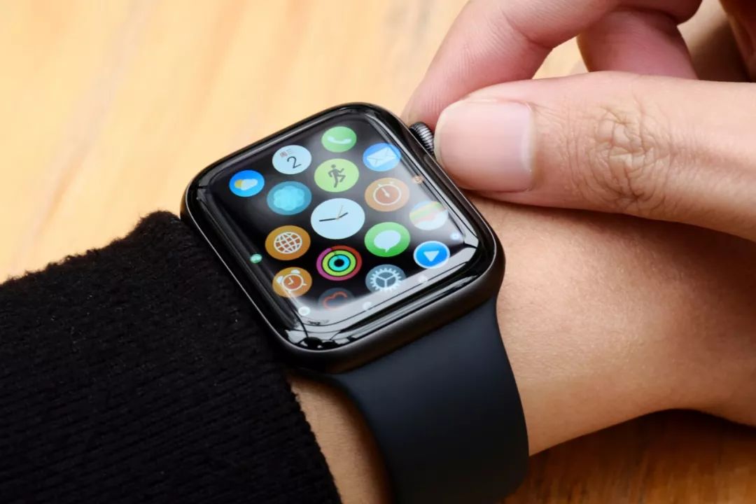 测评你想玩一辈子iphone还是跟它改变自己applewatch4测评