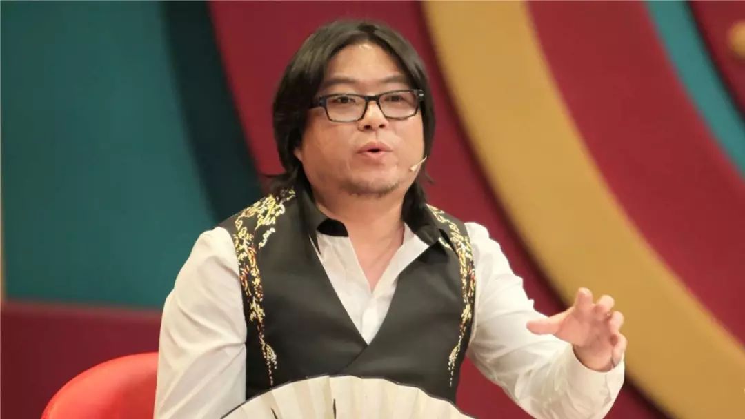 yulezibenlun),作者:姜东瀛,封面:东方ic还有两期,泥泞的《晓说》